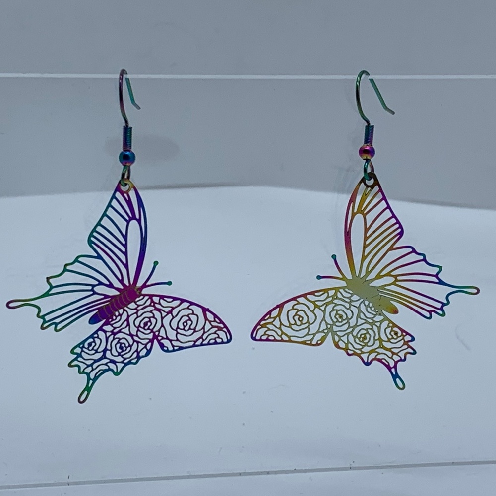 🎉Host Pick🎉 NWT. Handmade Shimmering Iridescent Butterfly Earrings
